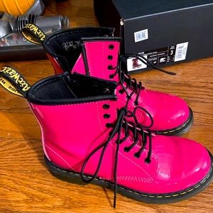 Dr Martens classic combat boot NEON pink size 3